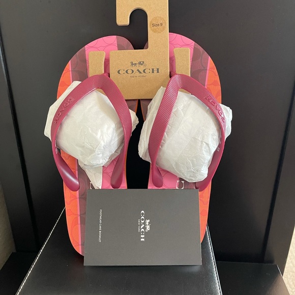 💥💥💥SOLD💥💥💥🎉HP🎉 COACH ZAK STRIPED FLIP FLOP SZ 9 NWT - Picture 6 of 8